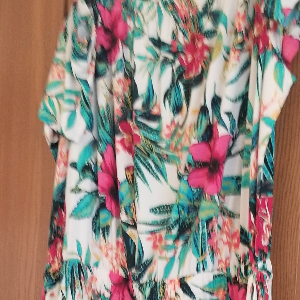 Gili... Off the shoulder dress